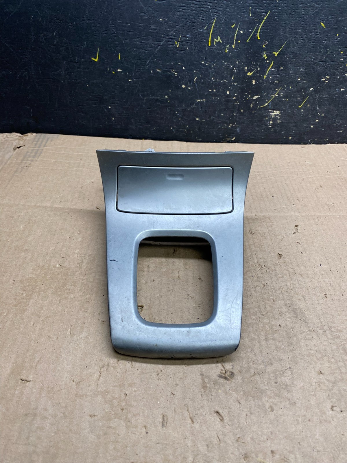 2003 - 2008 Subaru Forester Center Console Shifter Bezel  Trim Z0176  DG0