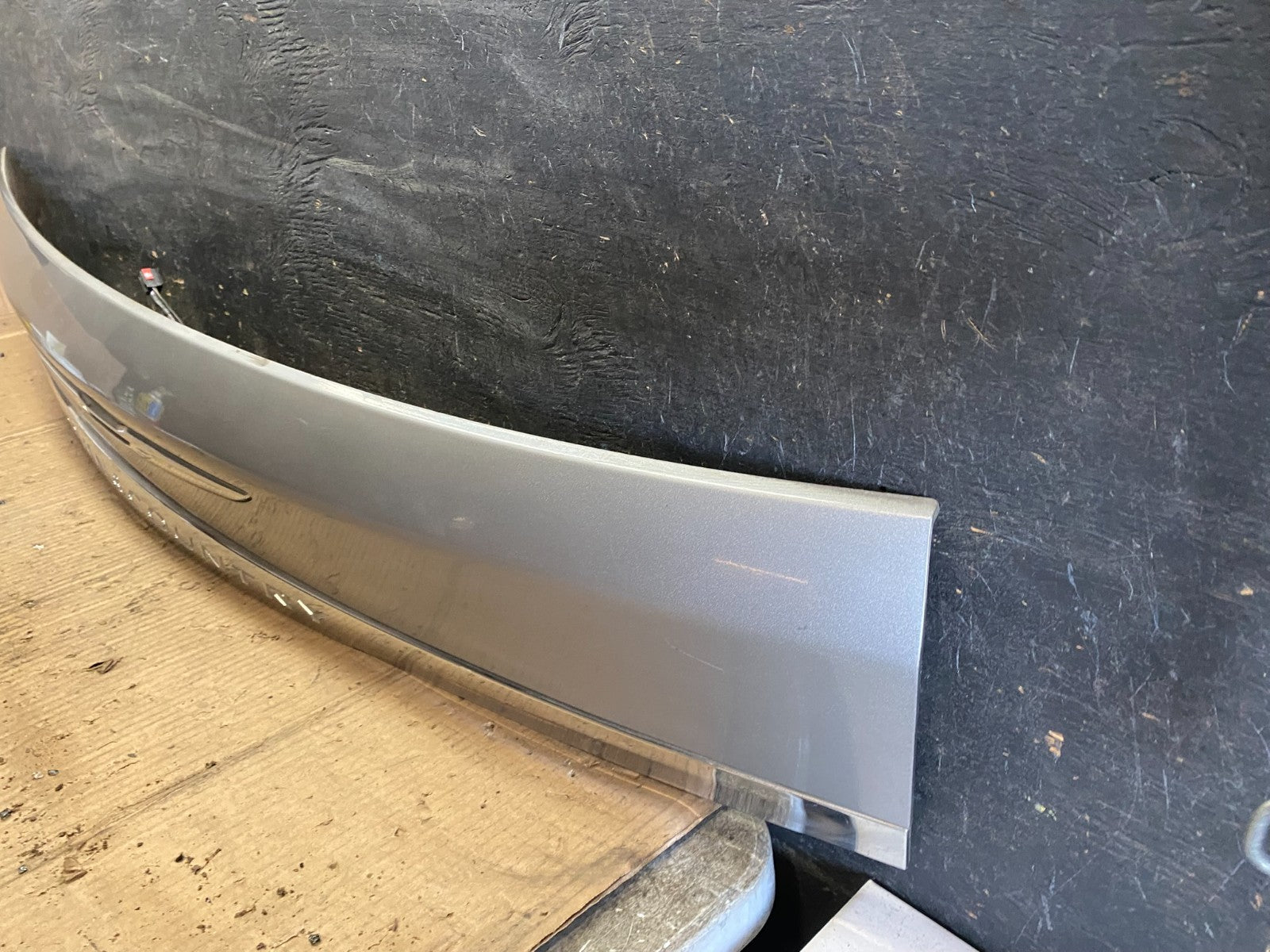 2011 to 2016 Chrysler Town & Country Tailgate Trim w/ Camera Panel OEM S8782 DG1