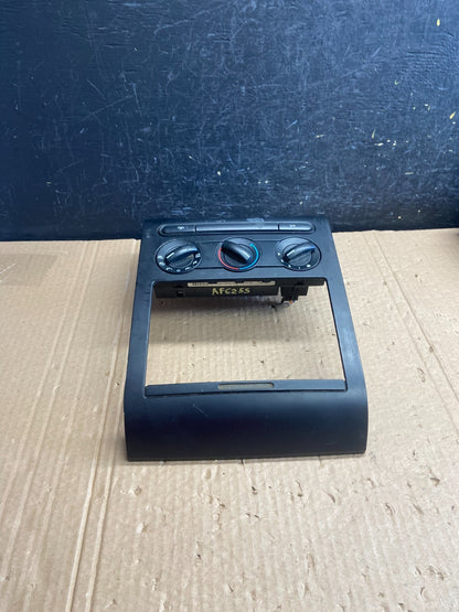 2004 to 2008 Ford F150 Radio Climate Dash Bezel Surround Black AF6255 DG3