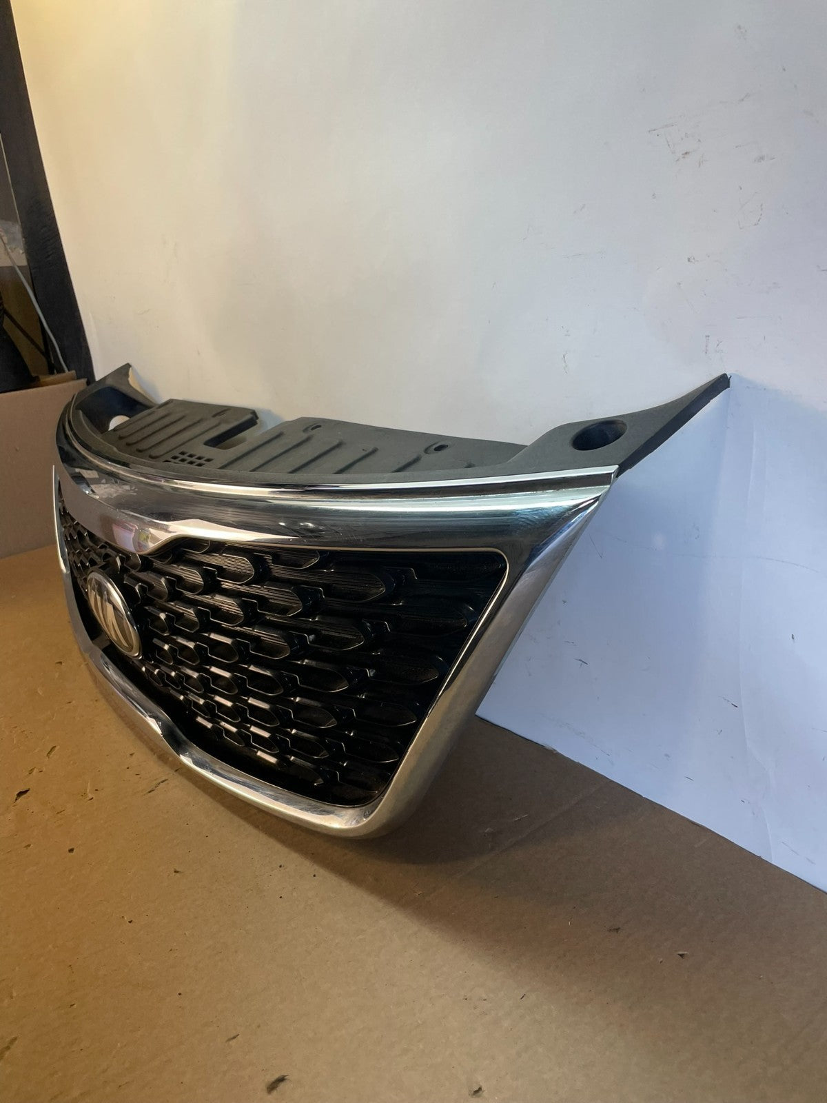 2014 2015 Kia Sorento Front Upper Grill Grille AH0377 DG1