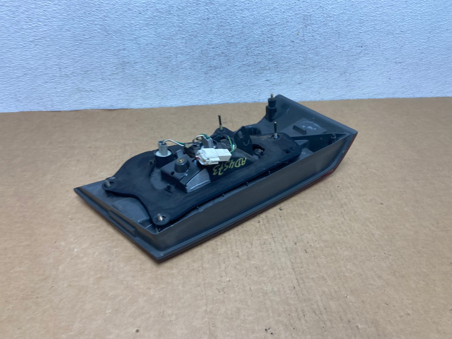 2000 2001 Lexus ES300 Inner Right Passenger RH Side Tail Light AD4573 LK5