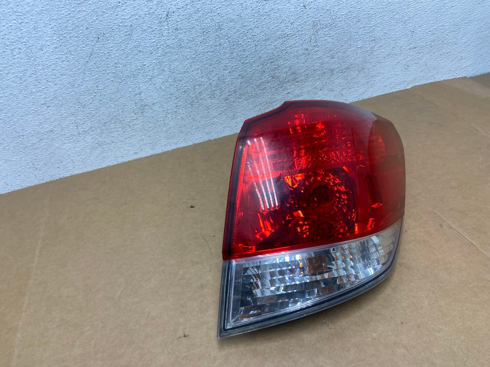 2010-2014 Subaru Outback Wagon Right Passenger Rh Side Tail Light AE2895 LK2