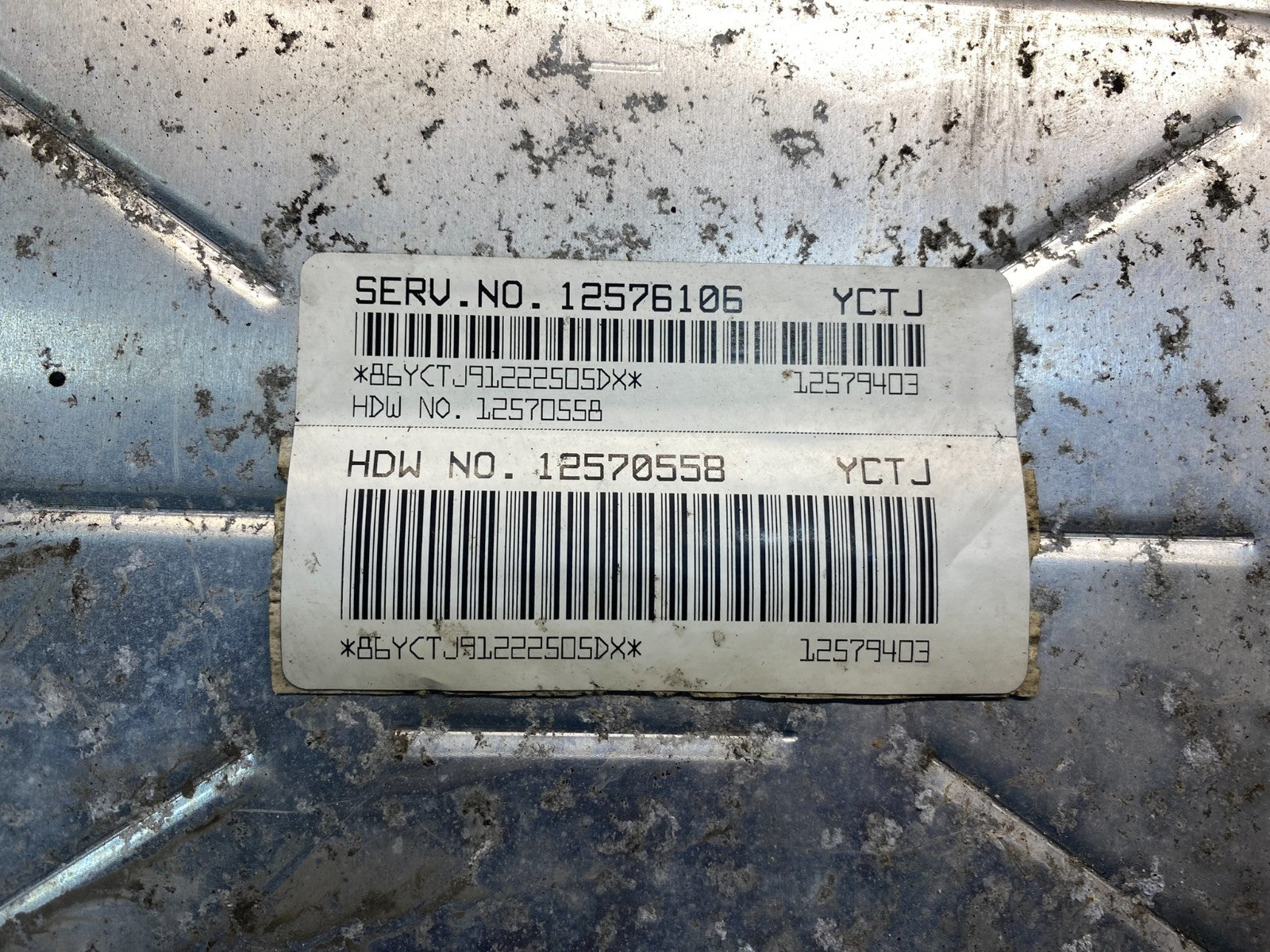 2003-2006 Chevrolet Tahoe Silverado Engine Control 12576106 ECM ECU AE8024 DW2