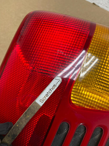 1999 - 2004 Jeep Grand Cherokee WJ Left Driver Lh Tail Light AG0569 LK3