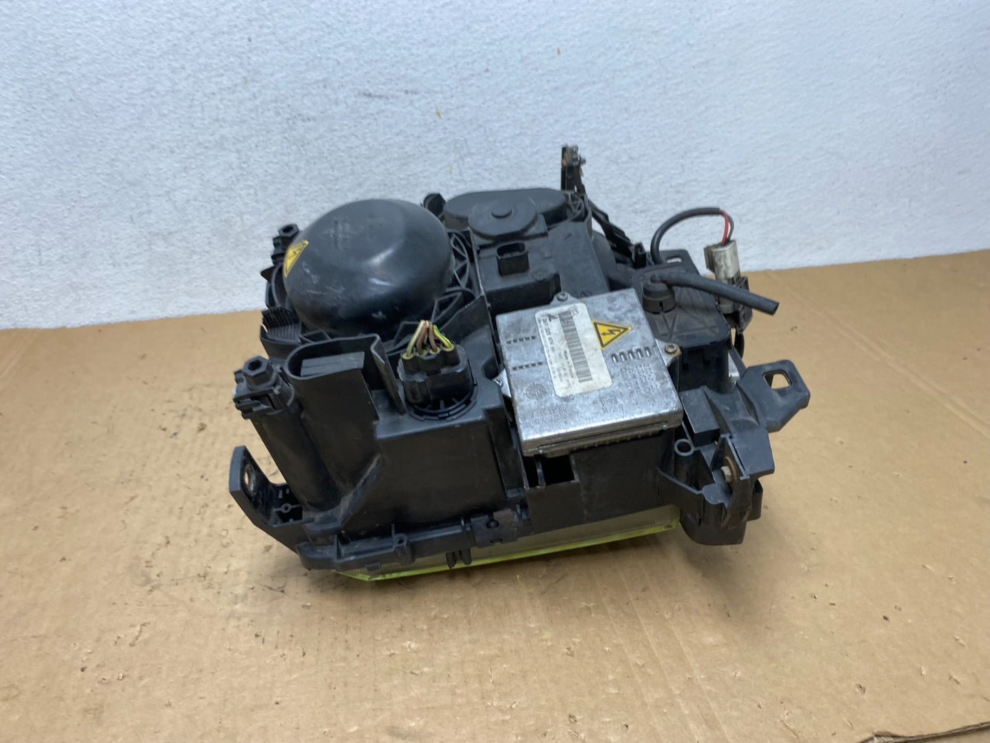 2003 to 2004 Land Rover Range Rover Left Driver Headlight Xenon HID AD3229 DW7