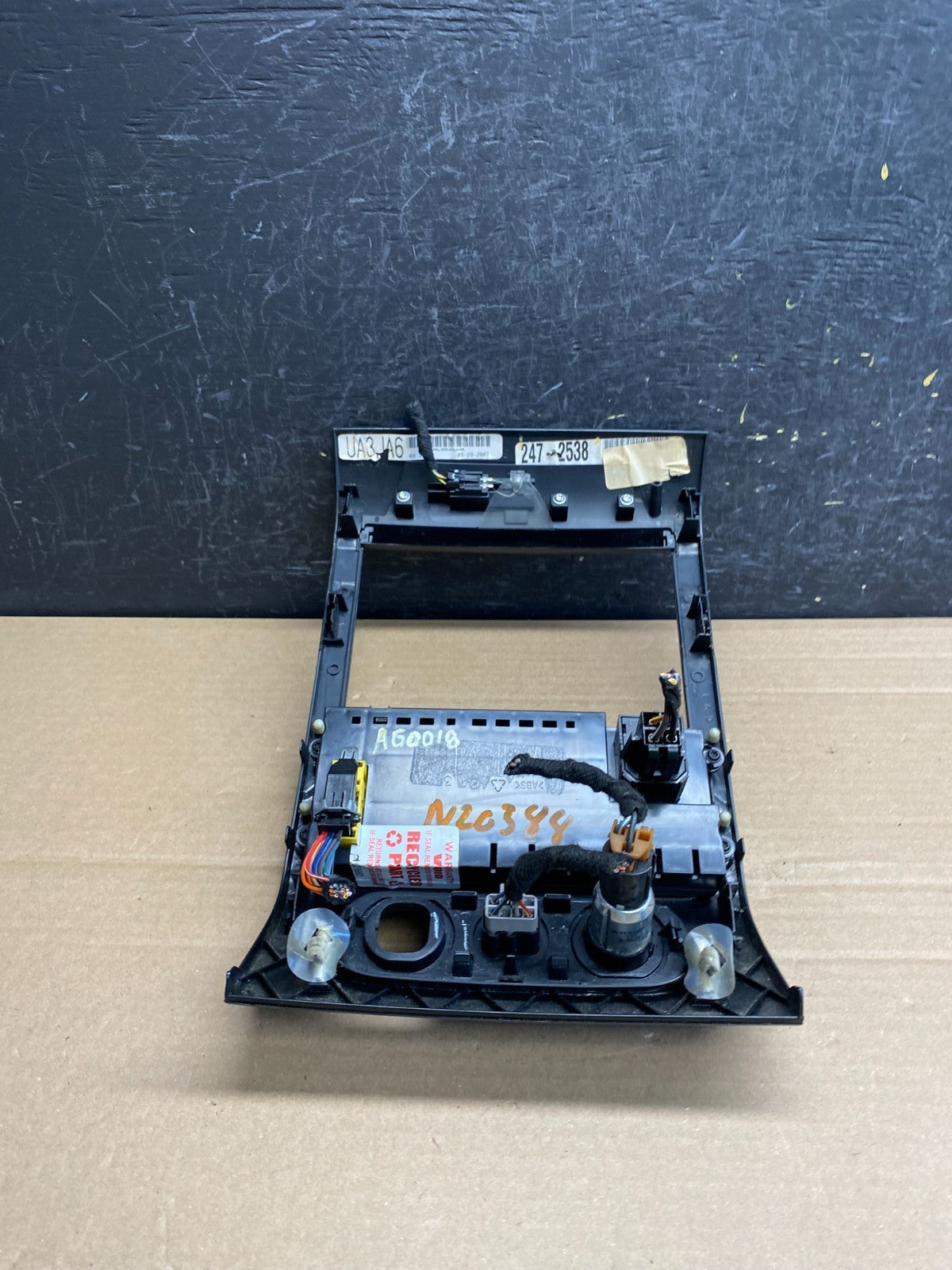2004 to 2008 Ford F150 Radio Climate Dash Bezel Surround Black AG0018 DG4