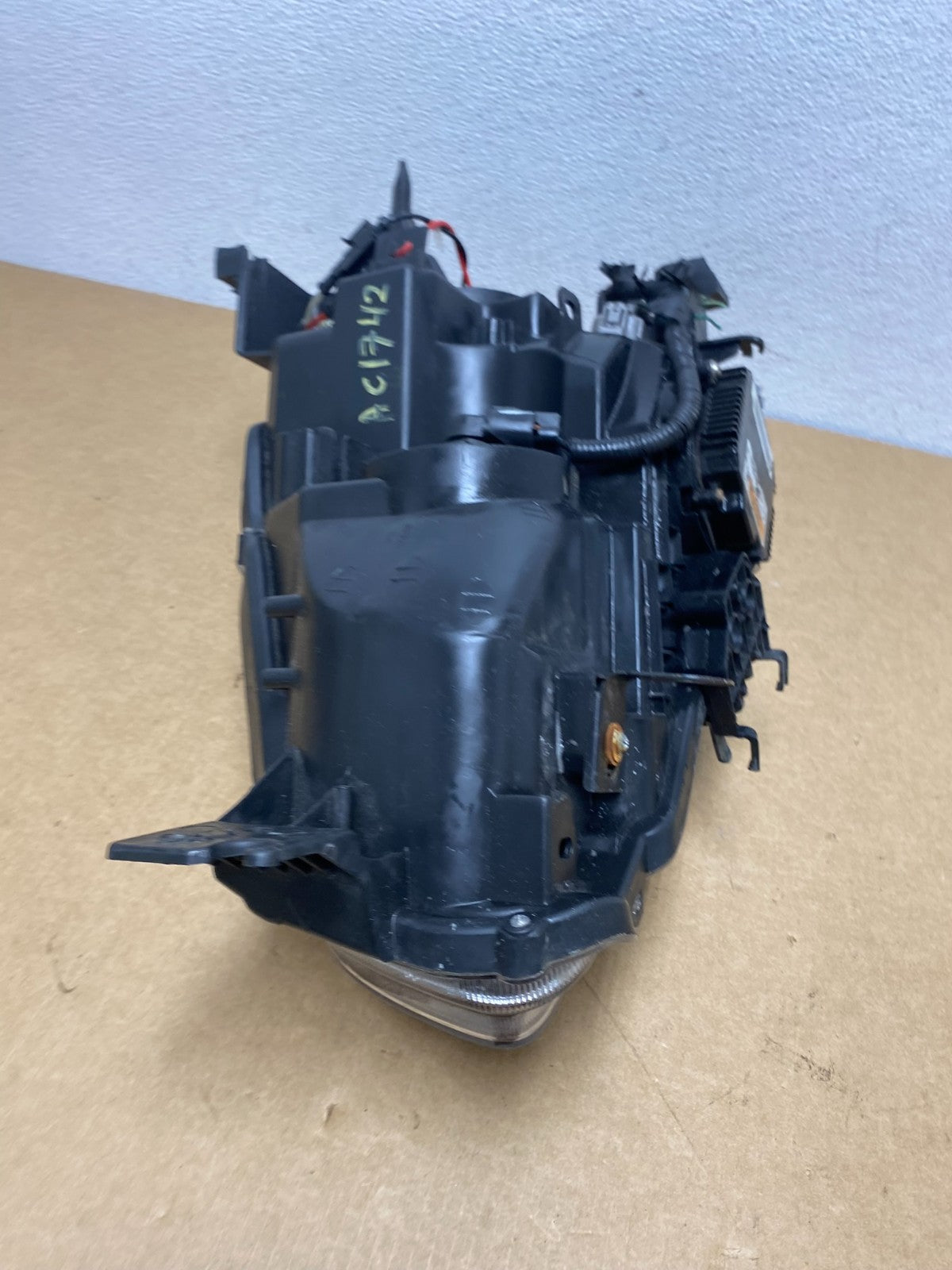 2009 - 2014 Nissan Maxima Headlight Right Passenger Xenon HID AC1742 DW9