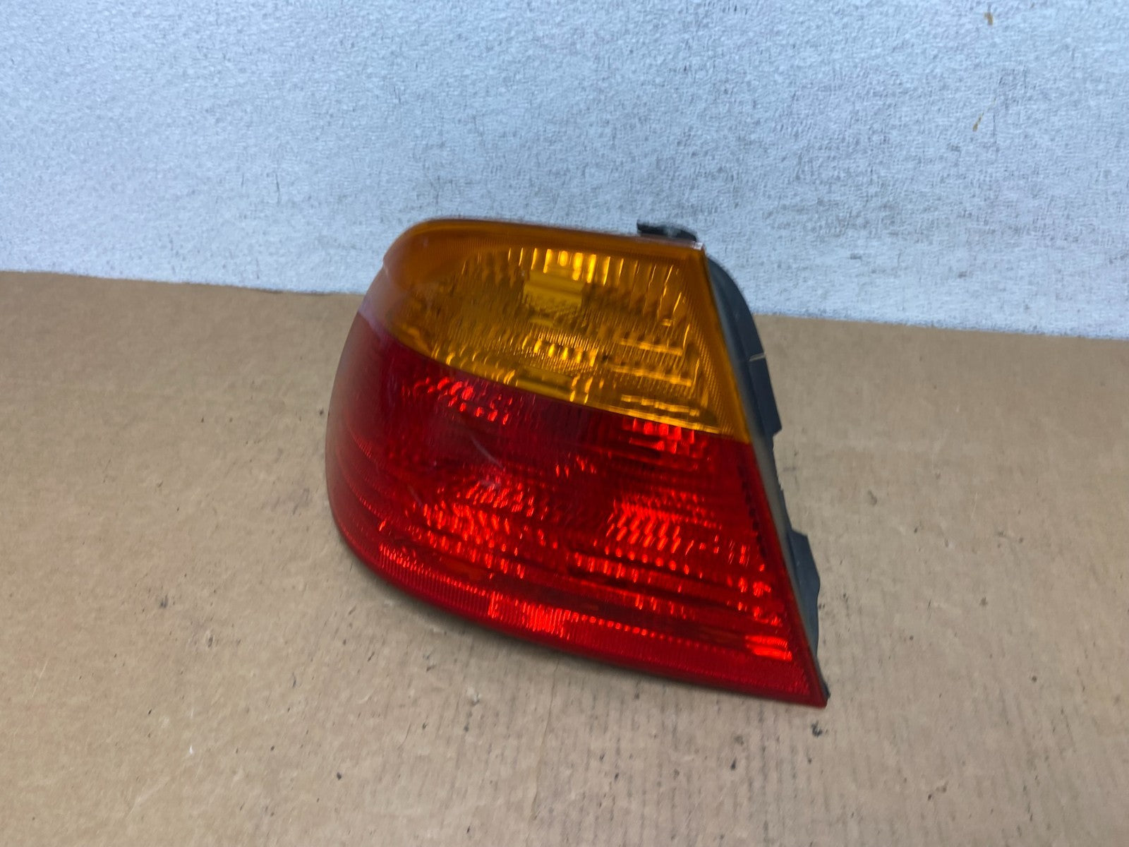 1999-2001 Bmw E46 325i 328i 330i Coupe Left Driver LH Tail Light AD4595 DW1