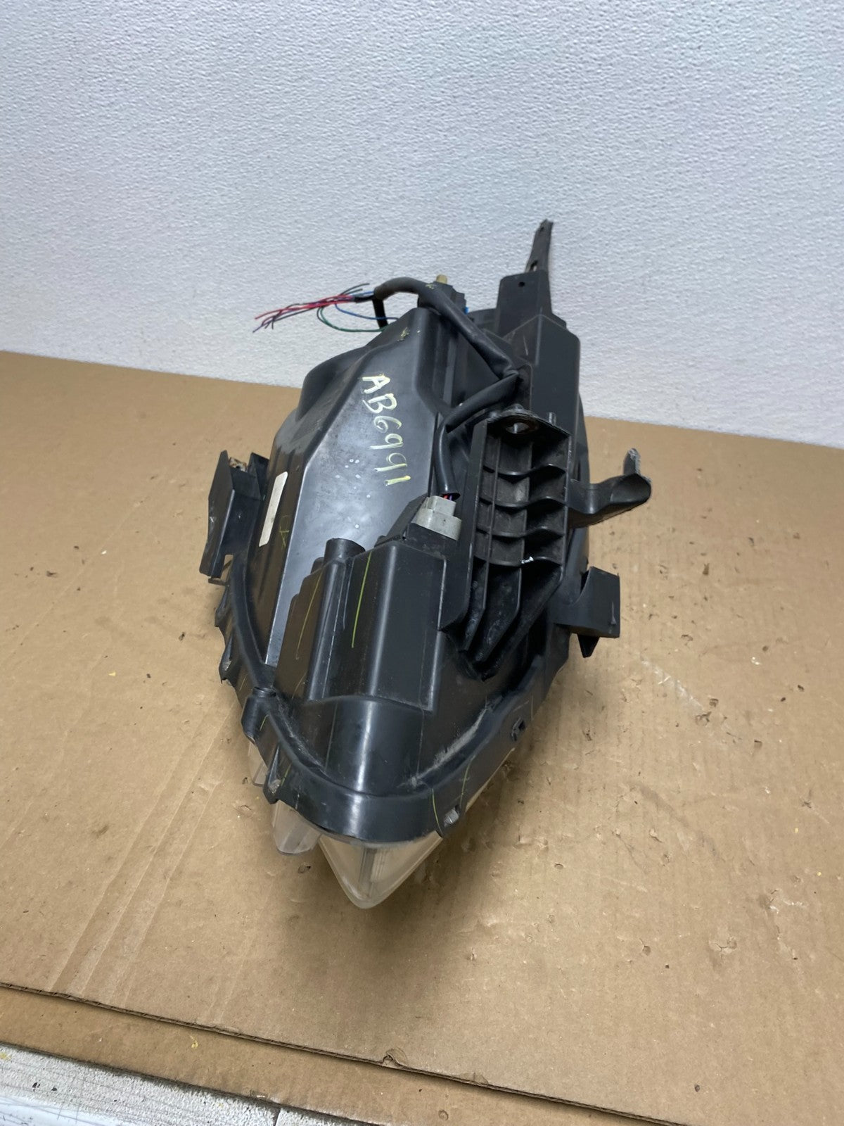 2012 2013 2014 Nissan Versa Sedan Headlight Left Driver LH AB6991 DW7