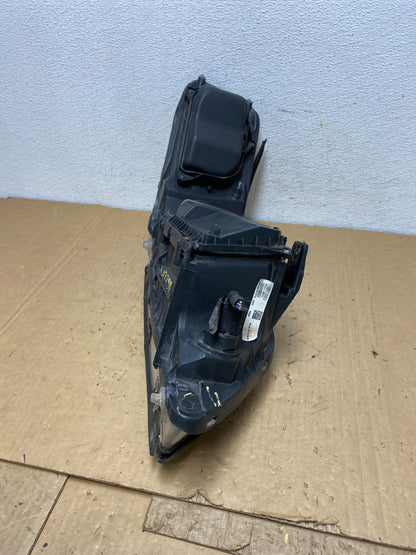 2005 to 2011 Lincoln Town Car Left Driver LH Side Headlight AD3298 DW7