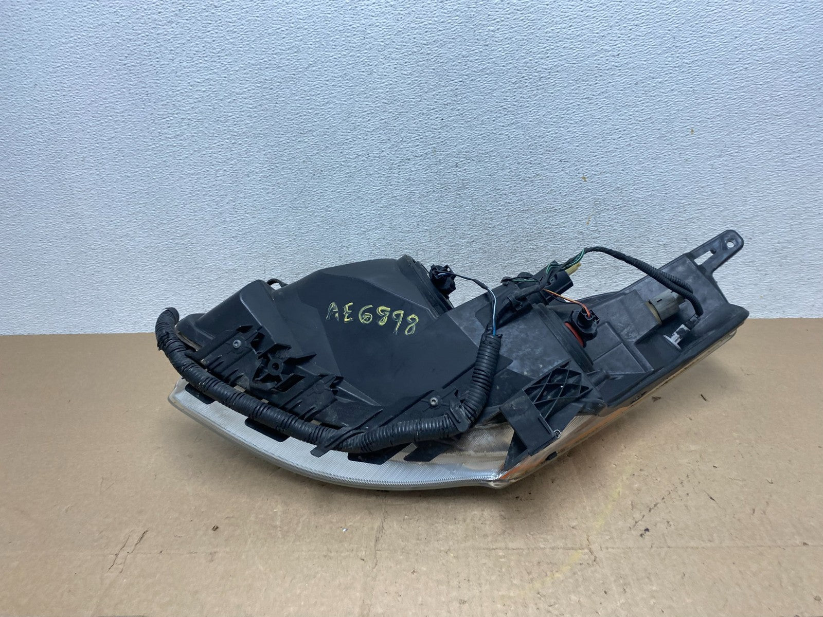 Sedan 2010 2011 2012 Nissan Altima Headlight Right Passenger Rh AE6898 DW7