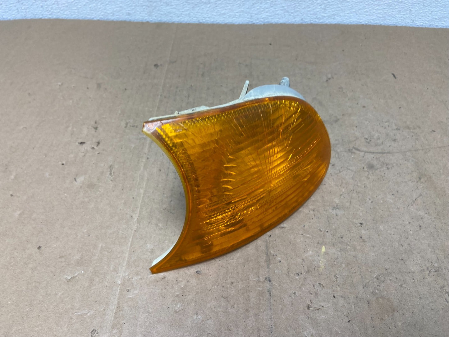 2000 to 2003 BMW 325Ci 330Ci E46 Coupe Left Driver LH Turn Signal AC5803 DW2