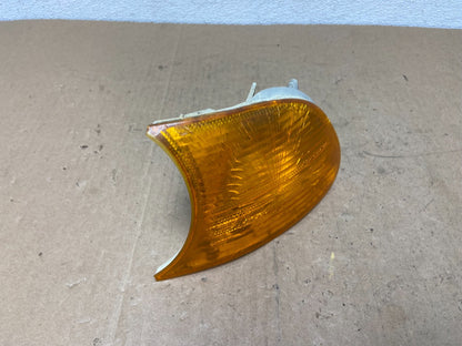 2000 to 2003 BMW 325Ci 330Ci E46 Coupe Left Driver LH Turn Signal AC5803 DW2