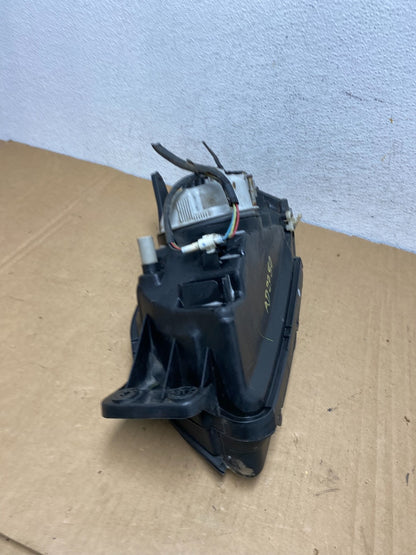 2001 to 2004 Subaru Legacy Outback Right Passenger Rh Headlight AD2750 DW9