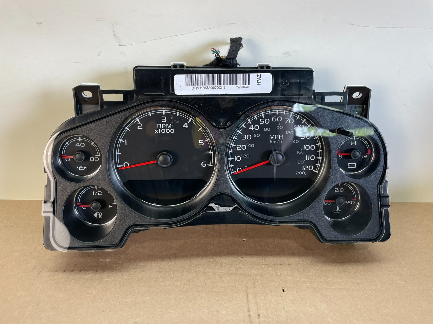 2007 to 2013 Chevrolet Silverado Suburban Cluster Gauge Speedometer AG2528 DG0