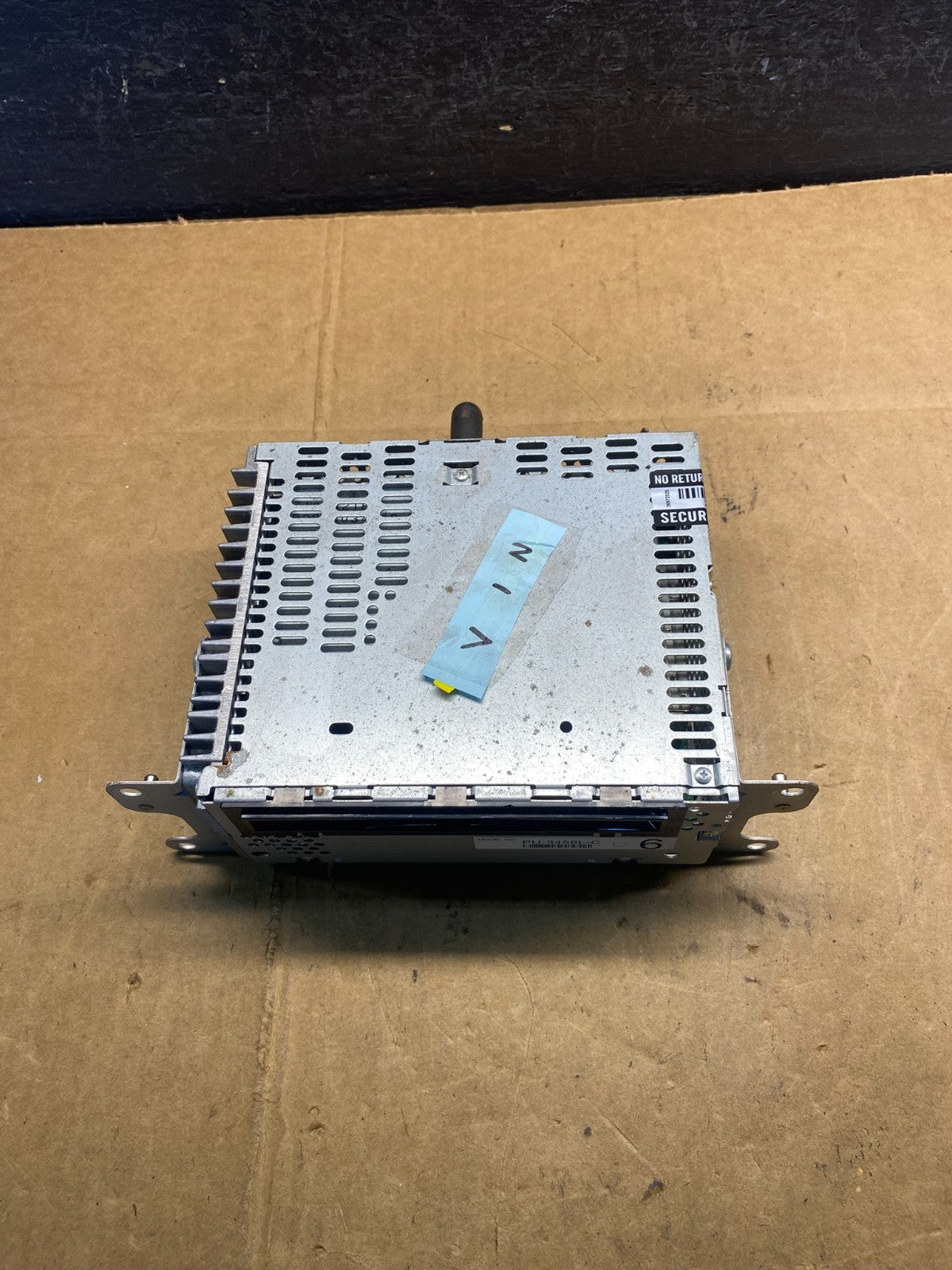 2011 to 2013 Ford Explorer Audio Equipment Radio Receiver AM FM CD ad4975 DG3
