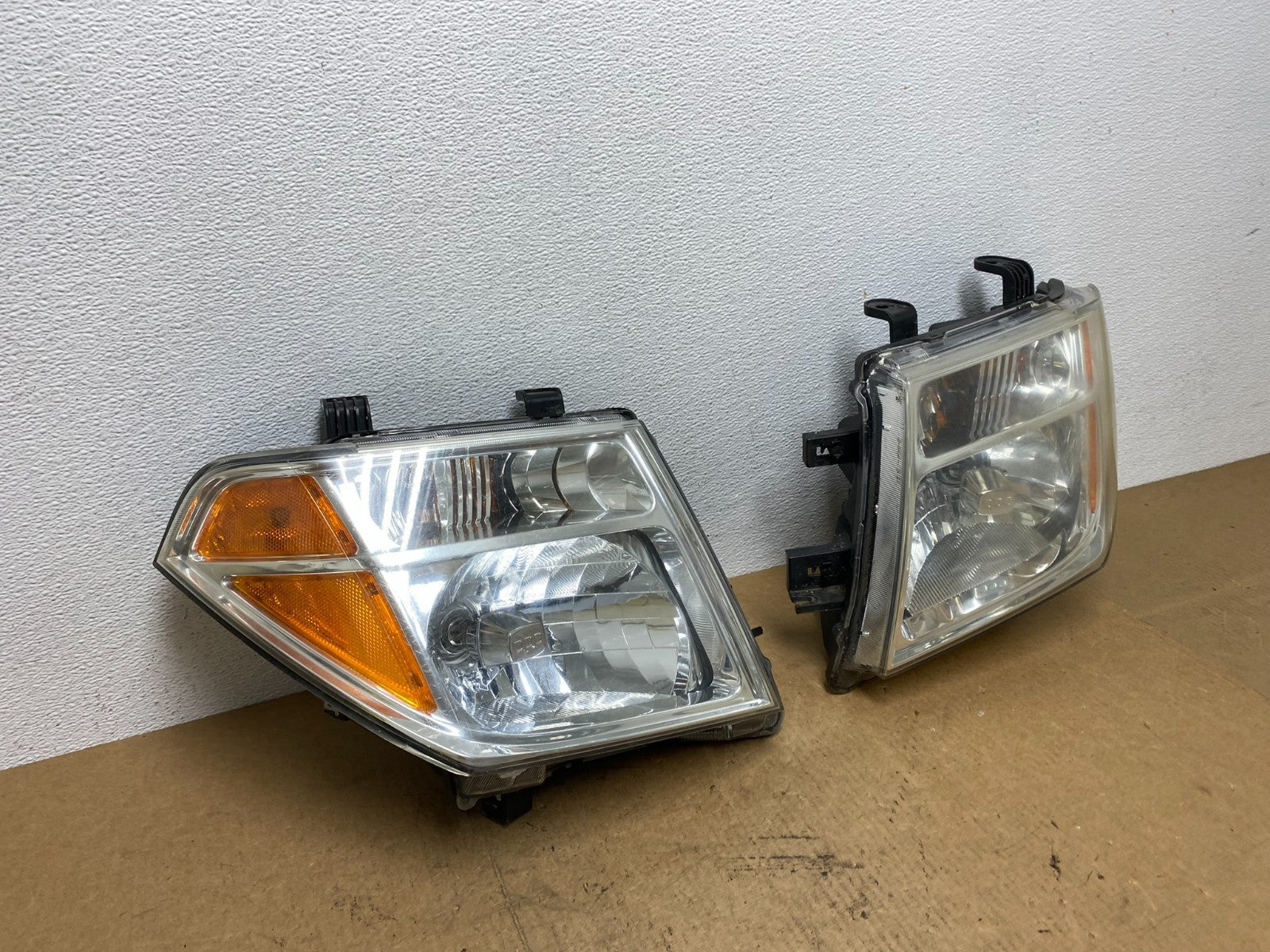 2005 2006 2007 Nissan Pathfinder Halogen Headlights Left+Right Oem AC3304 DW2