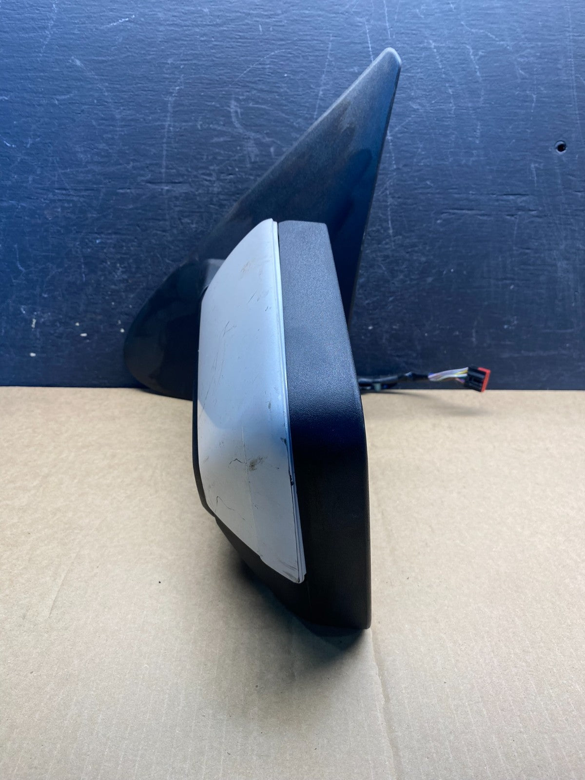2007-2013 Ford Expedition Left Driver View Door Mirror AG7090 DG10
