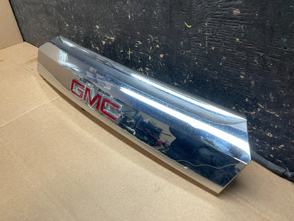 2010-2015 Gmc Terrain Lift Gate Handle Trim with Back Up Camera Molding Y9253 DG2