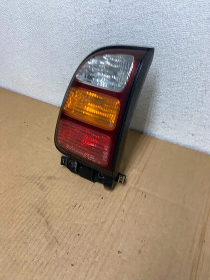 1998 2000 Toyota RAV4 Left Driver LH Side Tail Light ac7514 DG1