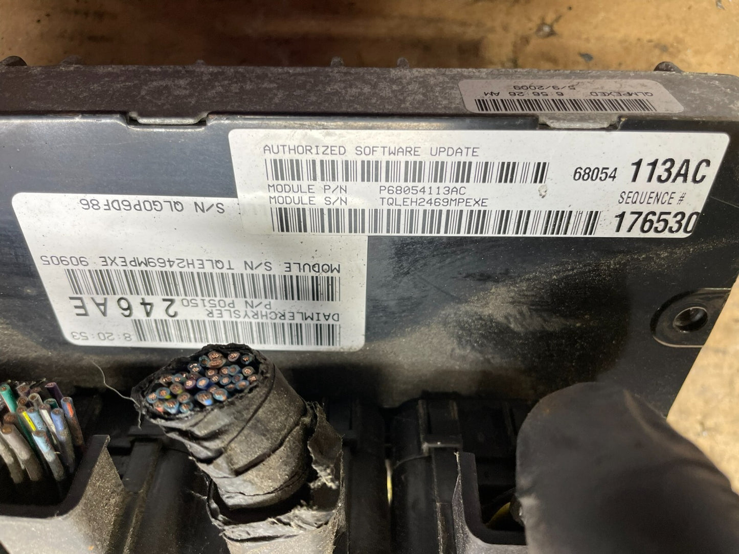 2008 2009 2010 Dodge Charger Chrysler 300 Engine Control P68054113ac O8256 DG2