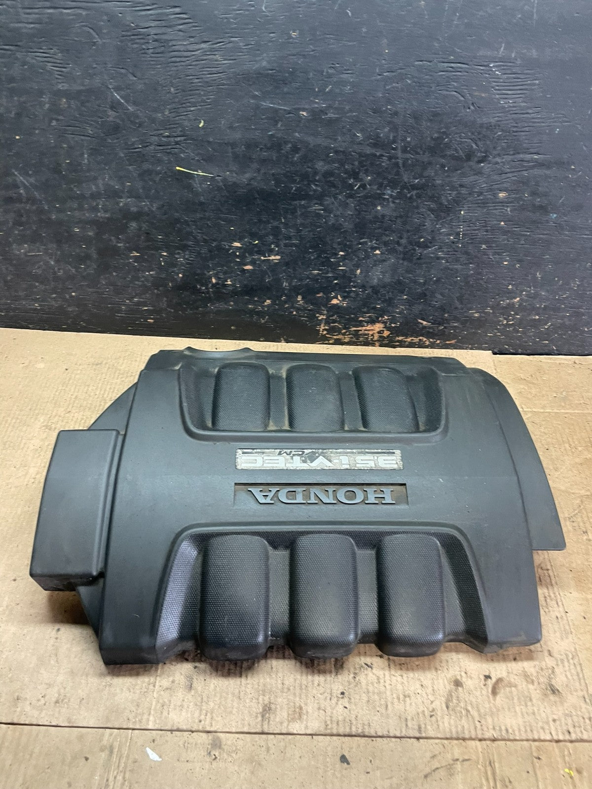 2005 to 2007 Honda Odyssey Black Engine Cover OEM T0279 DG1