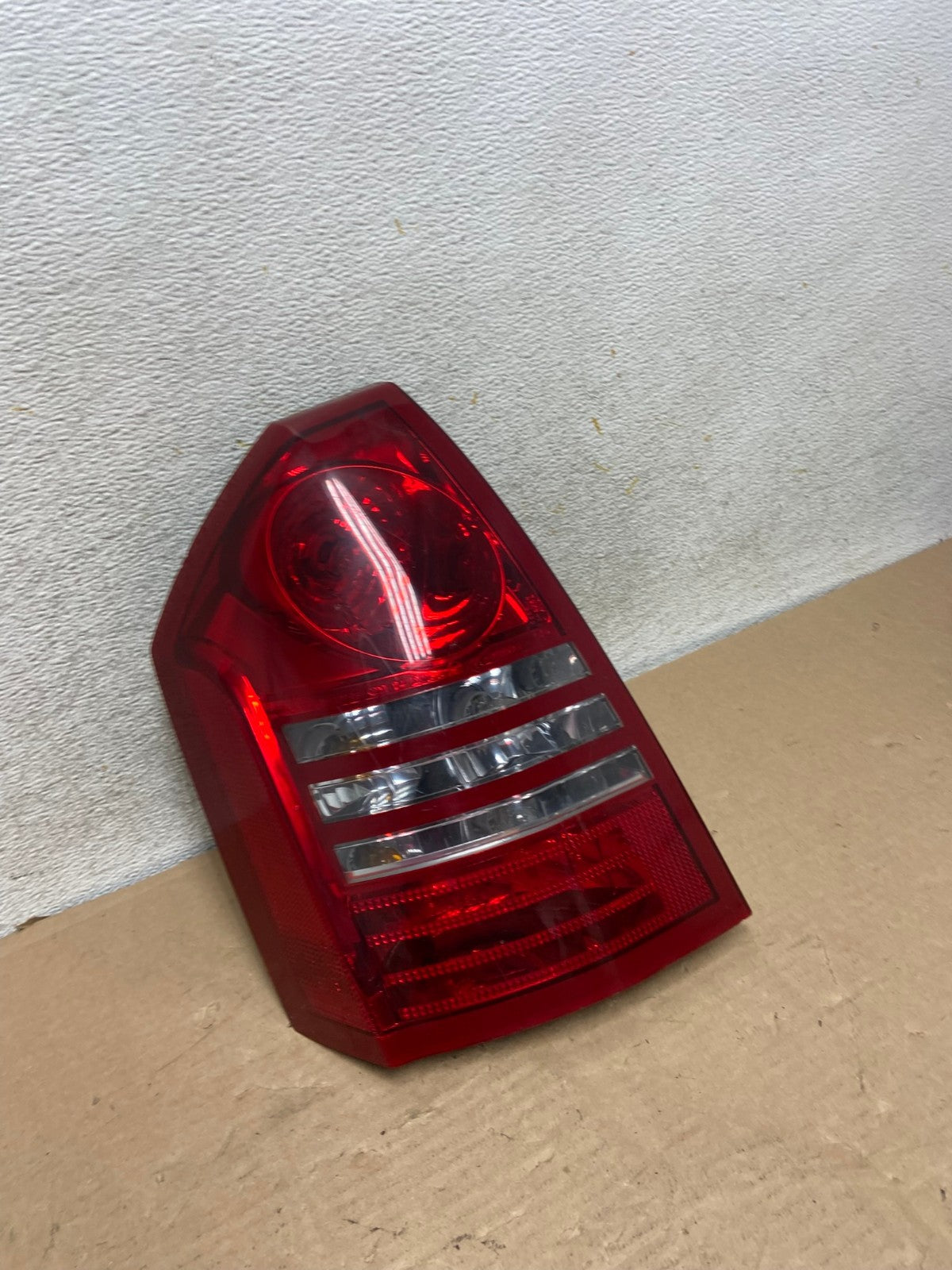 2005 2006 2007 Chrysler 300 Left Driver LH Side Tail Light AH9444 LK2