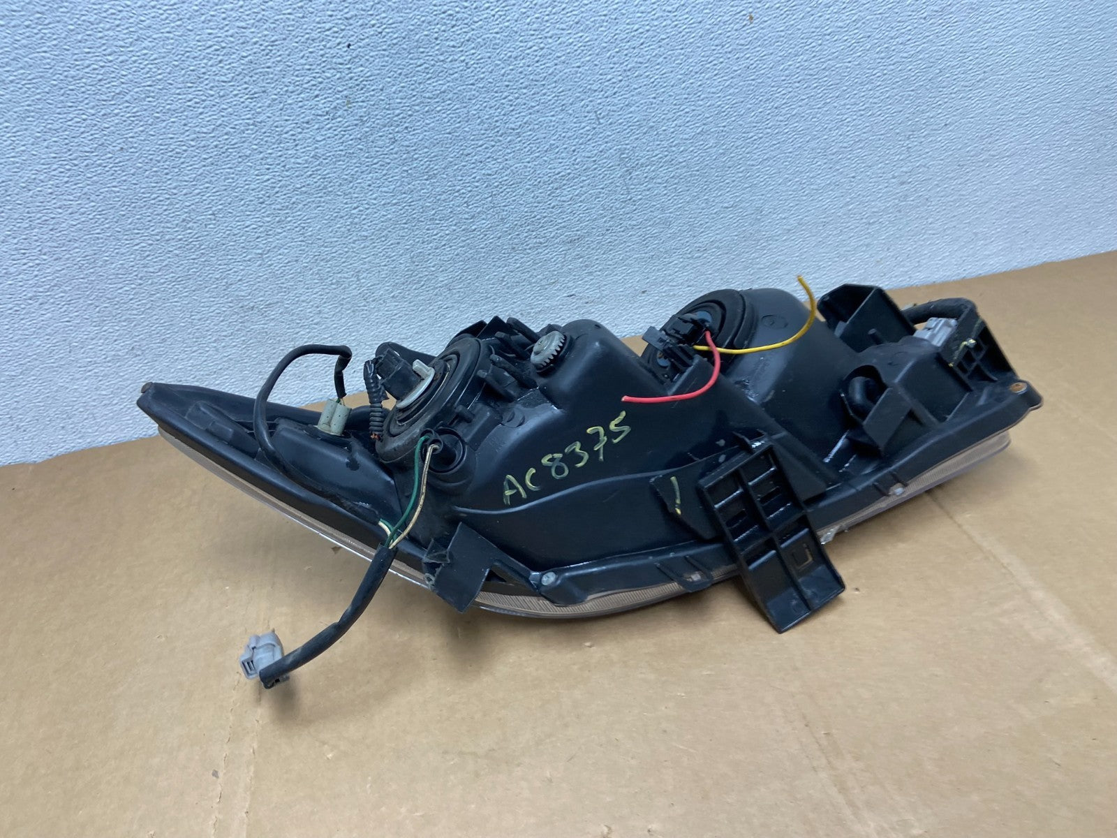 2005 2006 2007 Scion Tc Left Driver LH Side Halogen Headlight AC8375 DW8