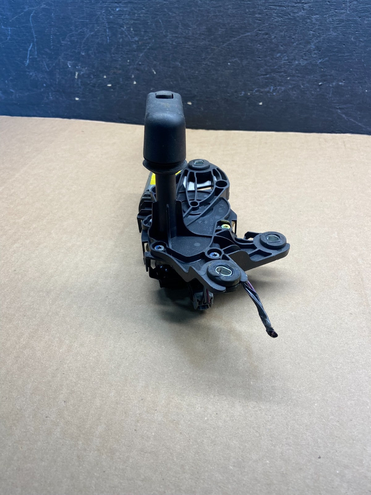 2011 to 2019 Ford Explorer Rear Windshield Wiper Motor AF9357 DG4