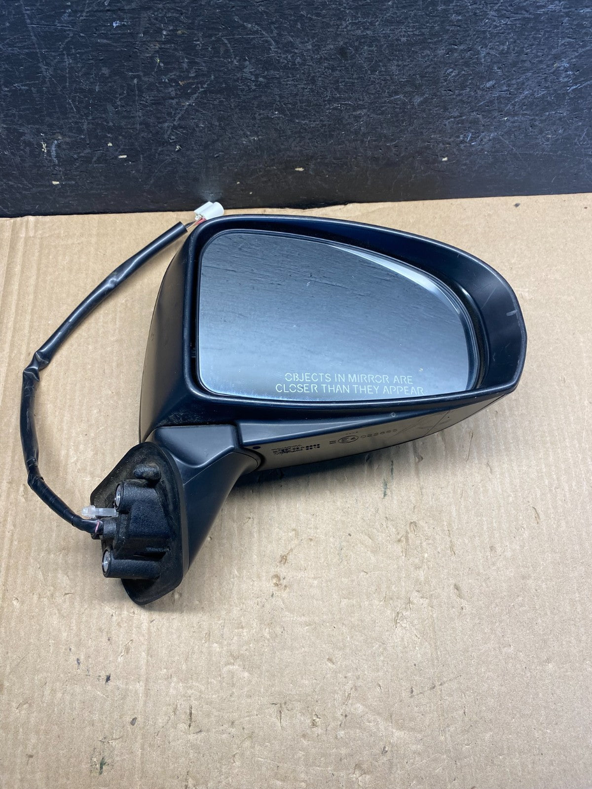 2012 to 2015 Toyota Prius V Right Passenger RH Side View Door Mirror AE7655 DW8