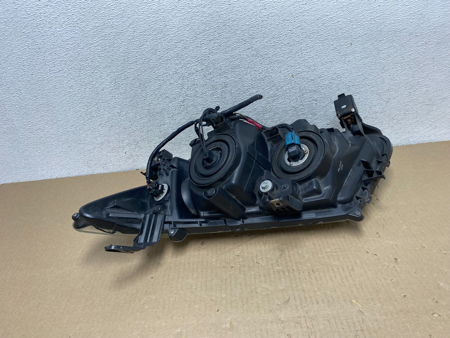 2011 to 2013 Honda Odyssey Front Right Passenger Headlight Halogen AG5878 DW5