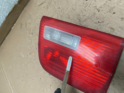2004-2006 BMW X5 Right Passenger RH Side Inner Tail Light Oem U8857 DW5