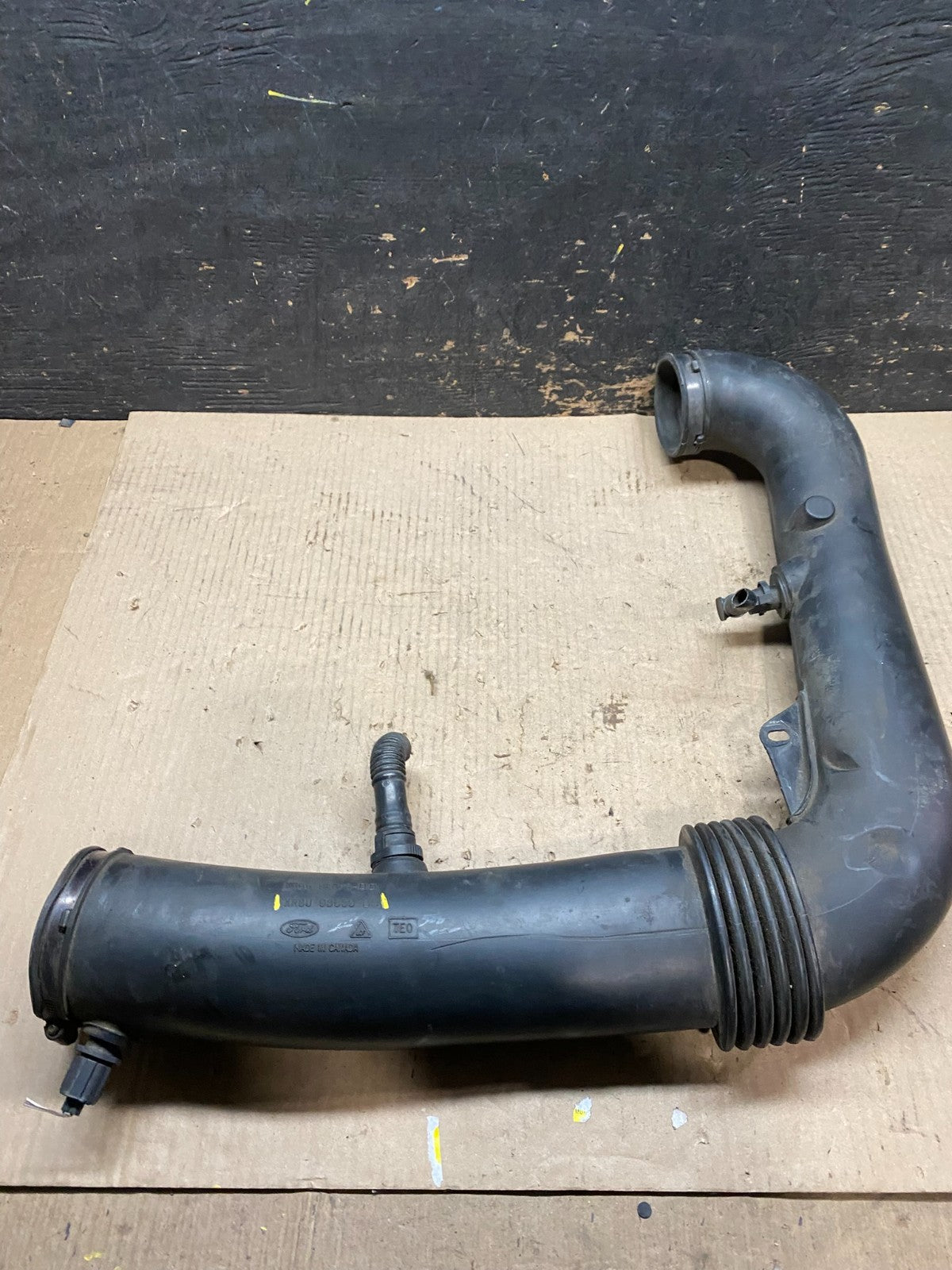 2000 to 2002 Jaguar S-Type Air Intake Hose Duct Tube OEM  u7737 DG4