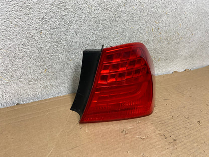 2009 2010 BMW 328i 3 Series Right Passenger RH Side Tail Light AH8955 LK1