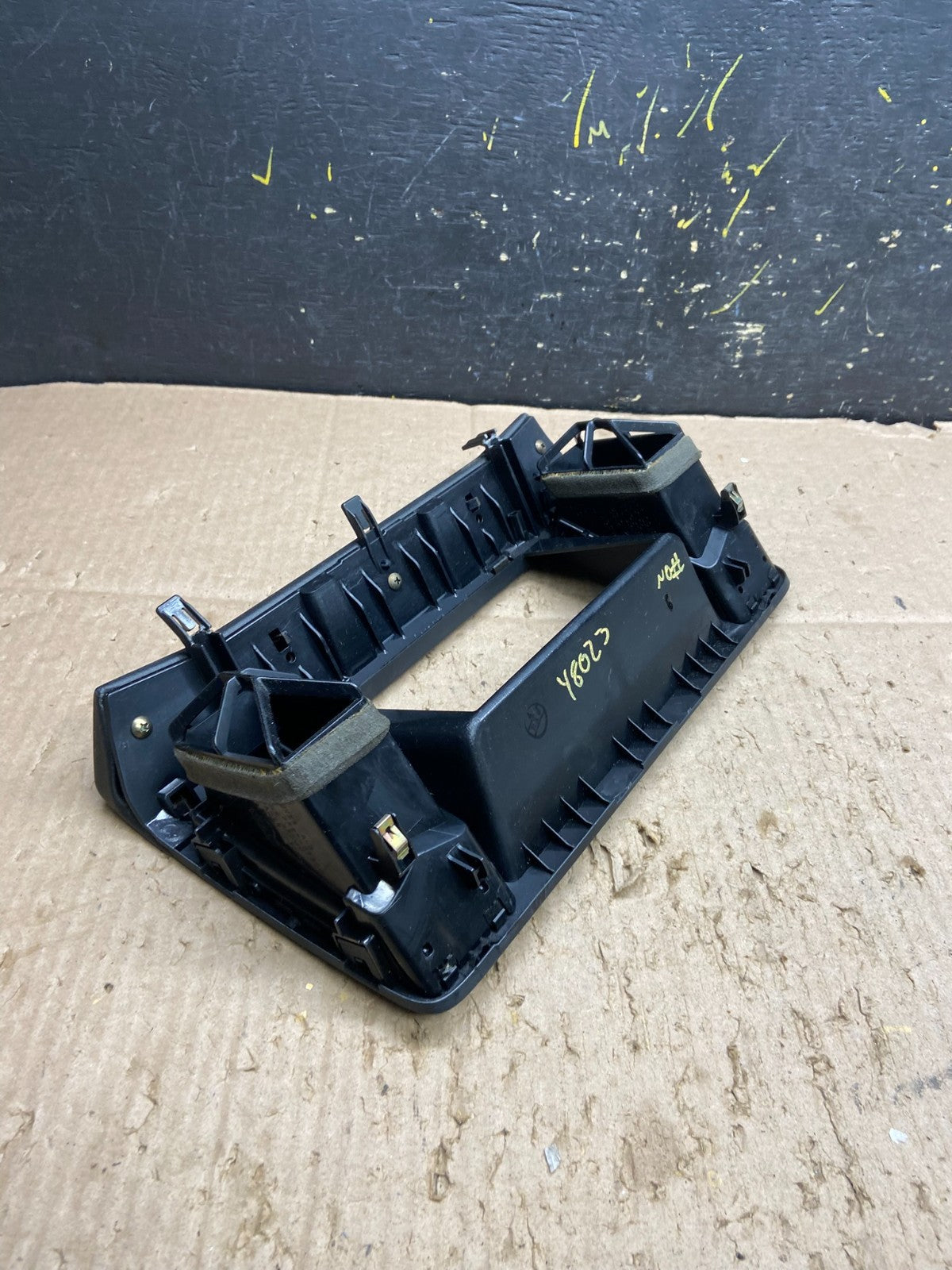 2003-2007 Nissan Murano Radio Center Console Display Bezel Air Vent OEM Y8023 DG3