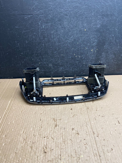 2016 - 2018 Kia Sorento Center Console Radio Air Vent Bezel Trim af6417 DG4