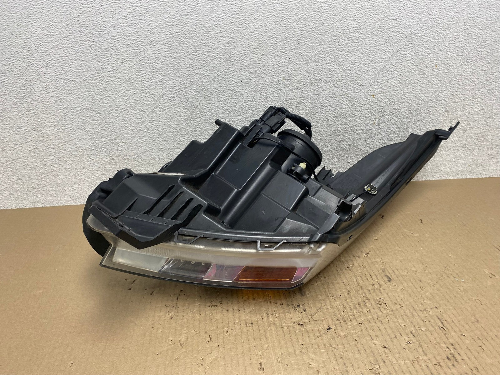 2011 to 2015 Ford Explorer Left Driver LH Halogen Headlight AE7123 LK4