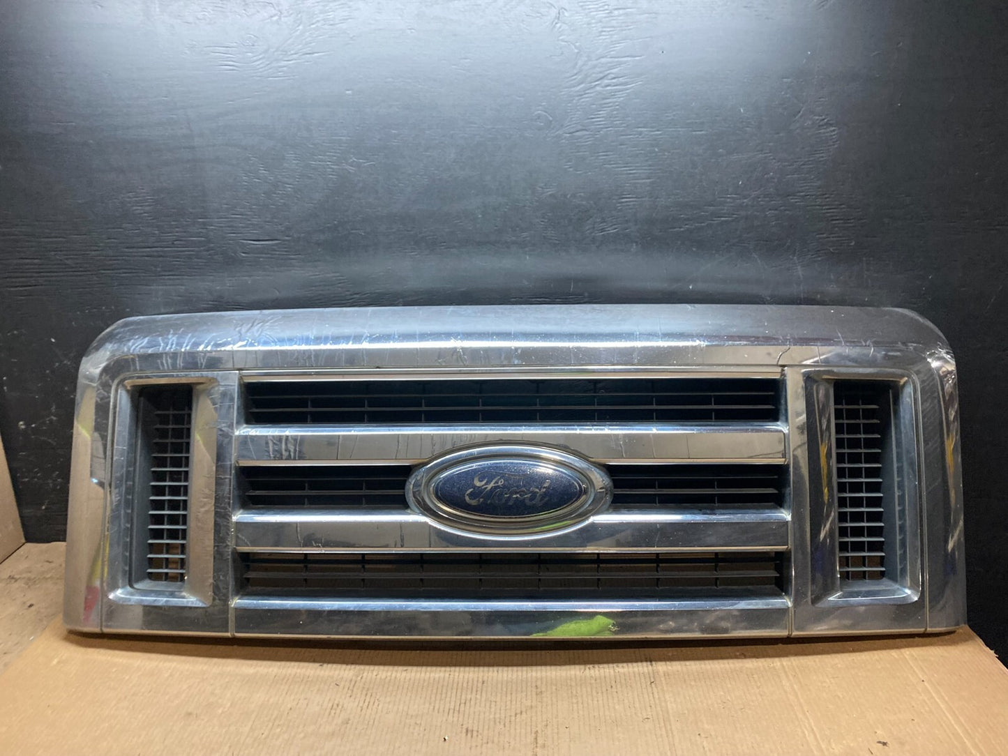 2008 to 2014 Ford Econoline E150 E250 Front Upper Chrome Grill Grille F68780