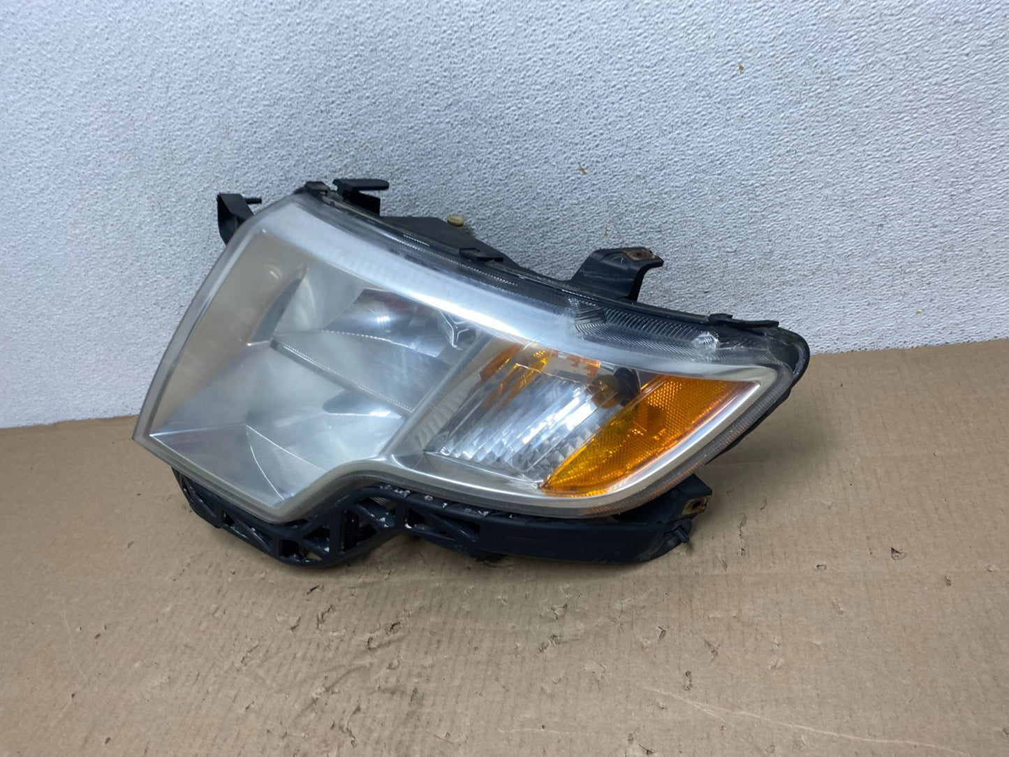 2007 2008 2009 2010 Ford Edge Headlight Left Driver Halogen AG5929 DW1
