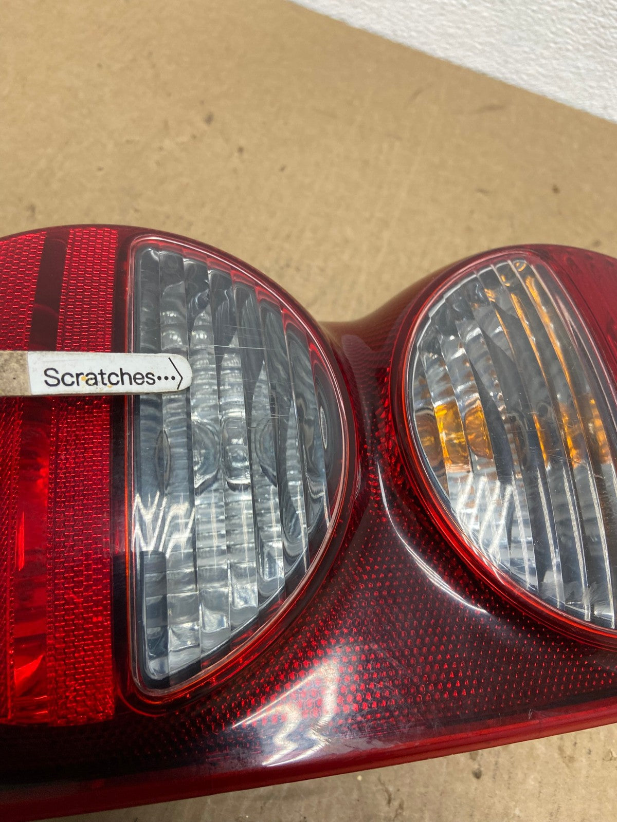 2005 2006 2007 Jeep Liberty Left Driver Lh Side Tail Light AC1226 LK3