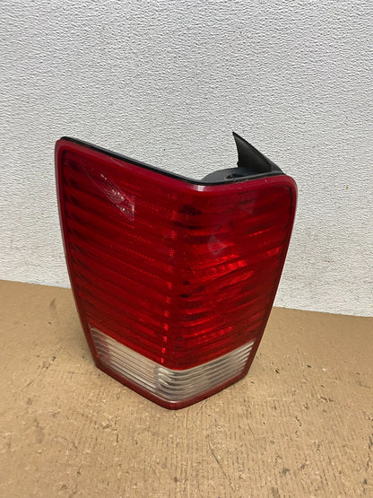 2007 2008 2009 Chrysler Aspen Tail Light Left Driver Lh Side AD8139 DW0