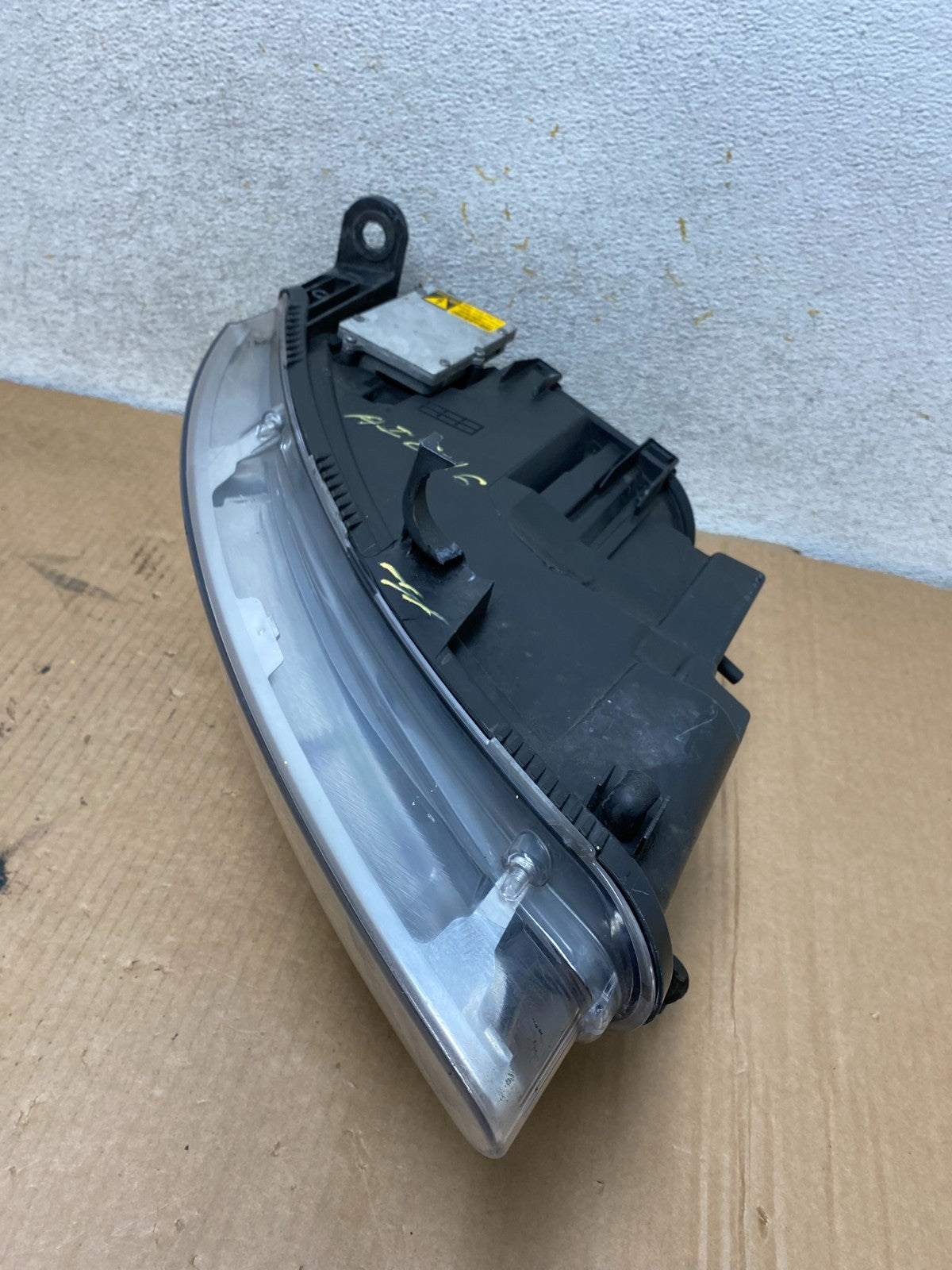2005 to 2008 Audi A6 Left Driver Side Headlight Xenon HID AI8516 DW7