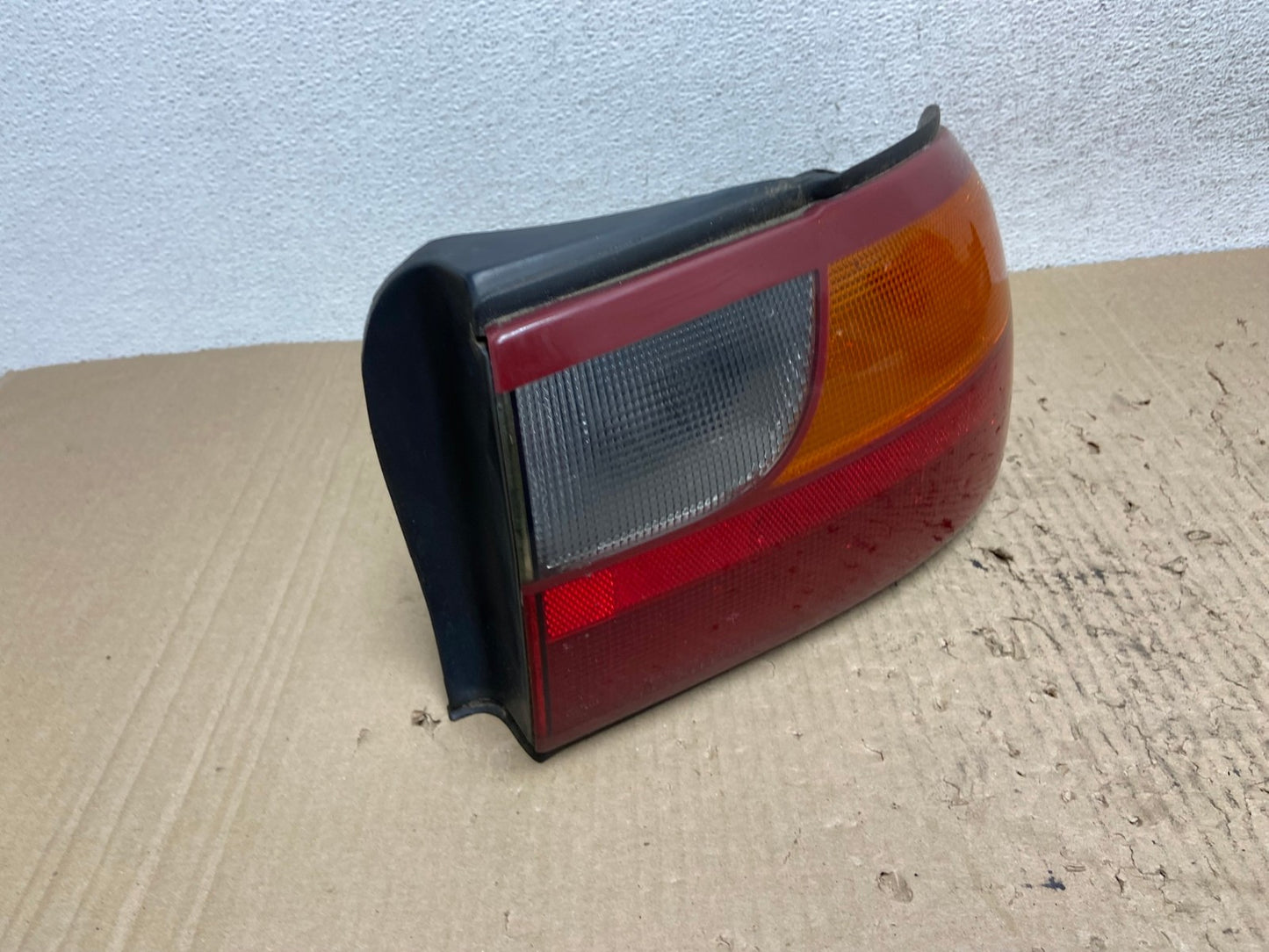 1997 to 2003 Chevrolet Malibu Passenger Right RH Side Tail Light AF2960 LK2