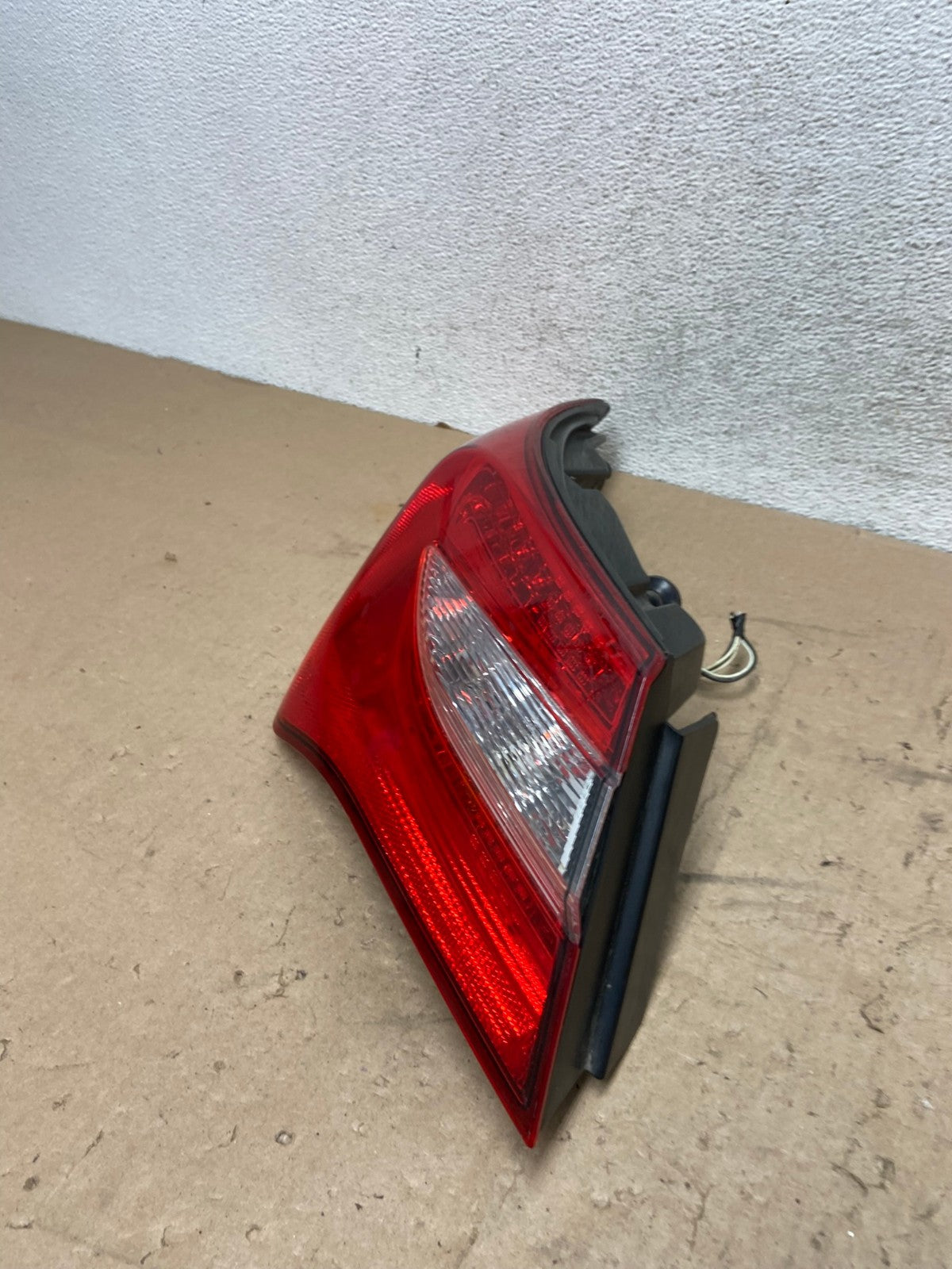 2011 - 2014 Chrysler 200 Sedan Left Driver LH Led Tail Light AG5484 LK1