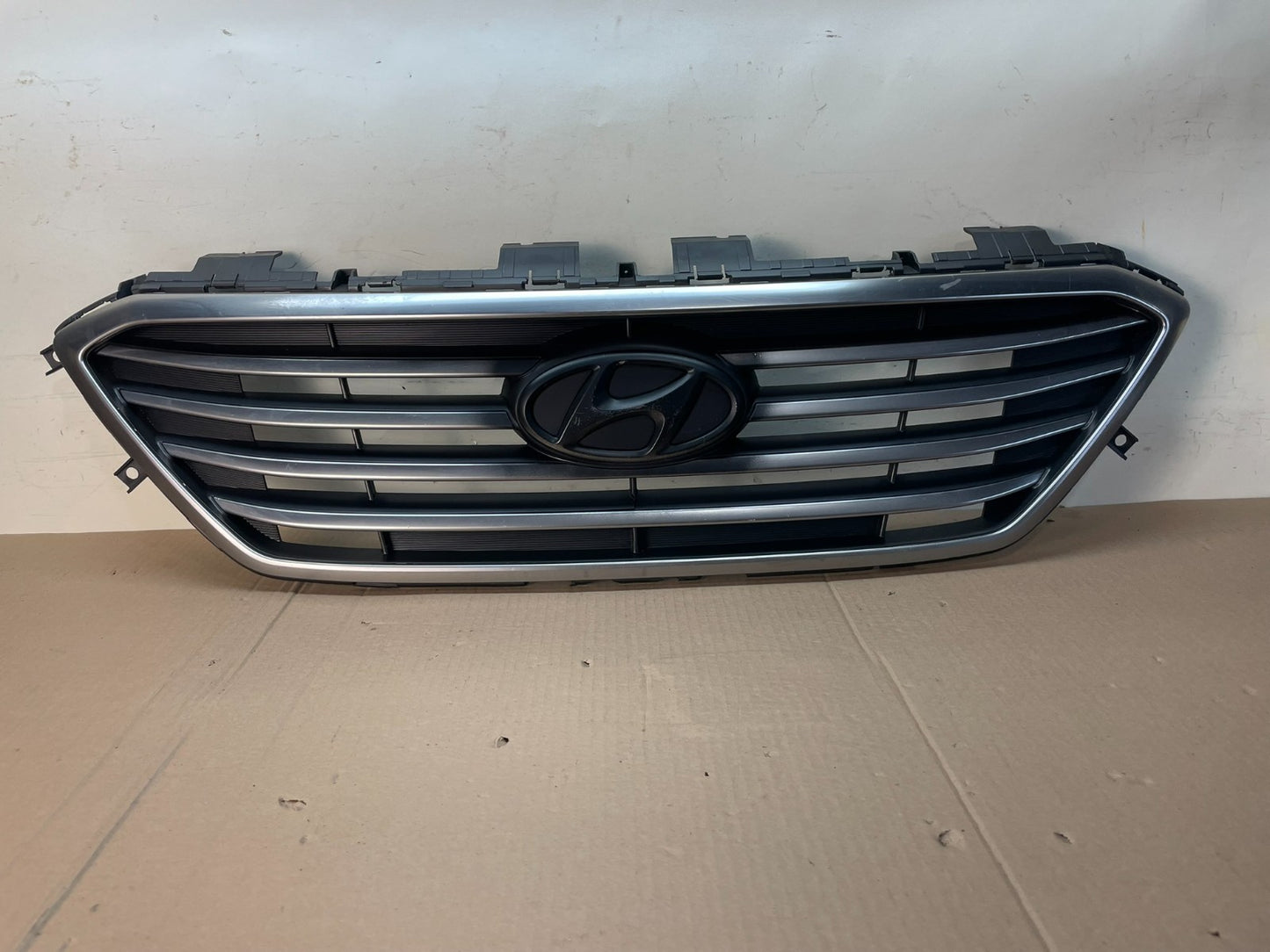 2015 2016 2017 Hyundai Sonata Front Upper Grill Grille AG7650 DG0