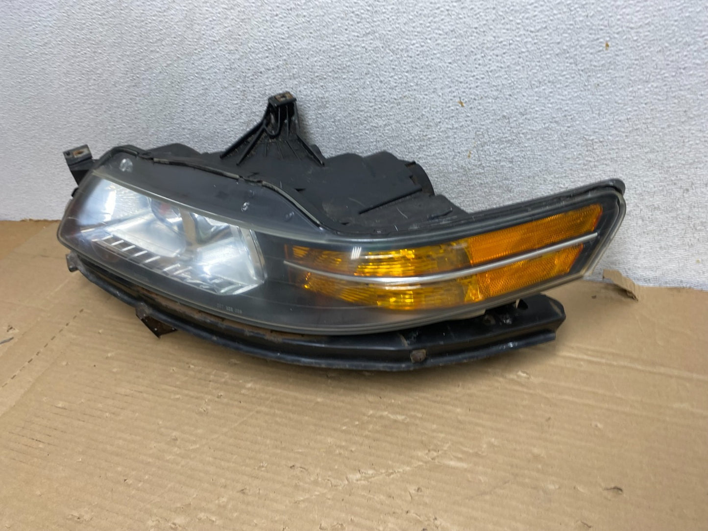 2004 2005 2006 Acura TL Headlight Left Driver LH Side Xenon HID AG8155 DW1