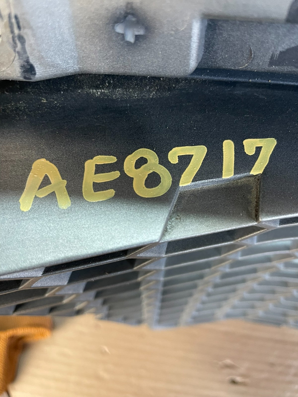 2004 to 2008 Ford F150 F-150 Front Upper Grill Grille ae8717 DG9