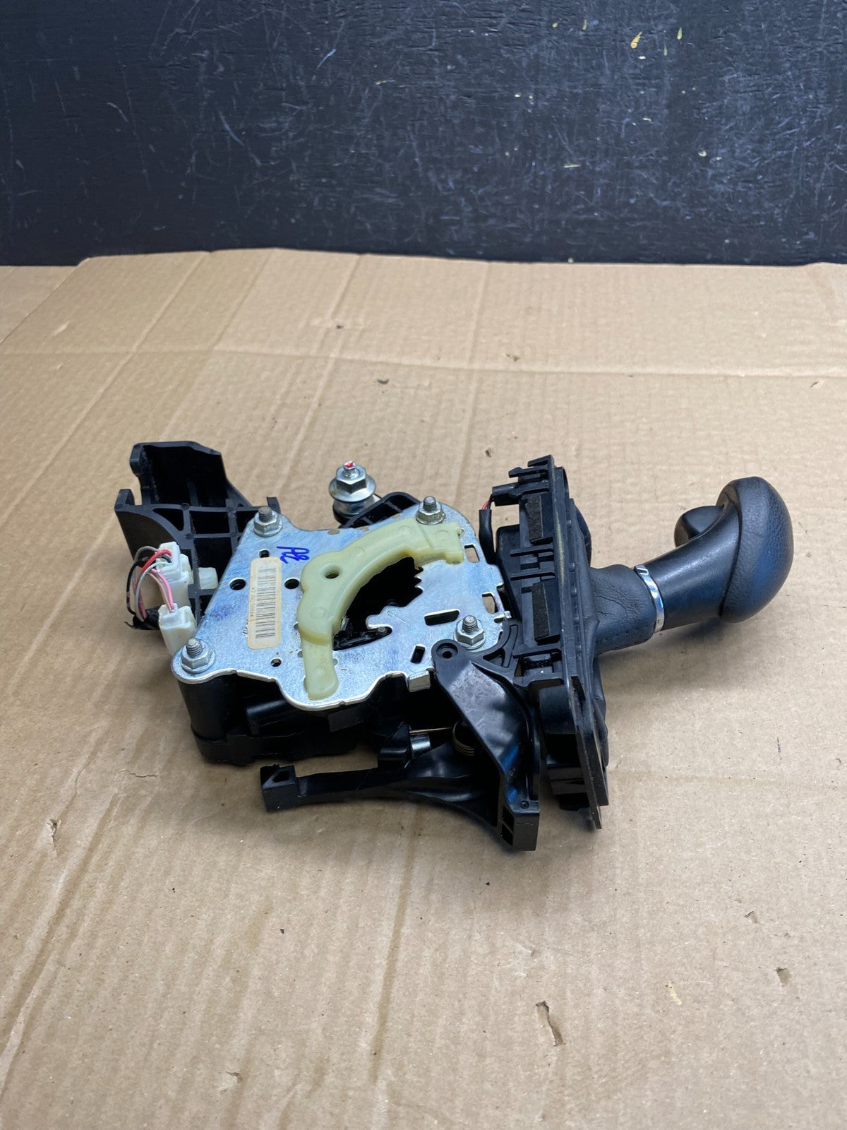 2010 to 2012 Acura RDX 2.3L Transmission Shifter Gear Selector AC93205