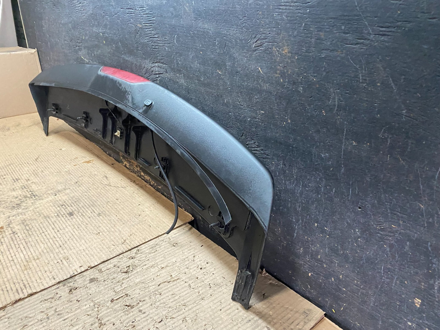 2007 to 2012 Dodge Caliber Rear Trunk Spoiler OEM  V9528 DG5