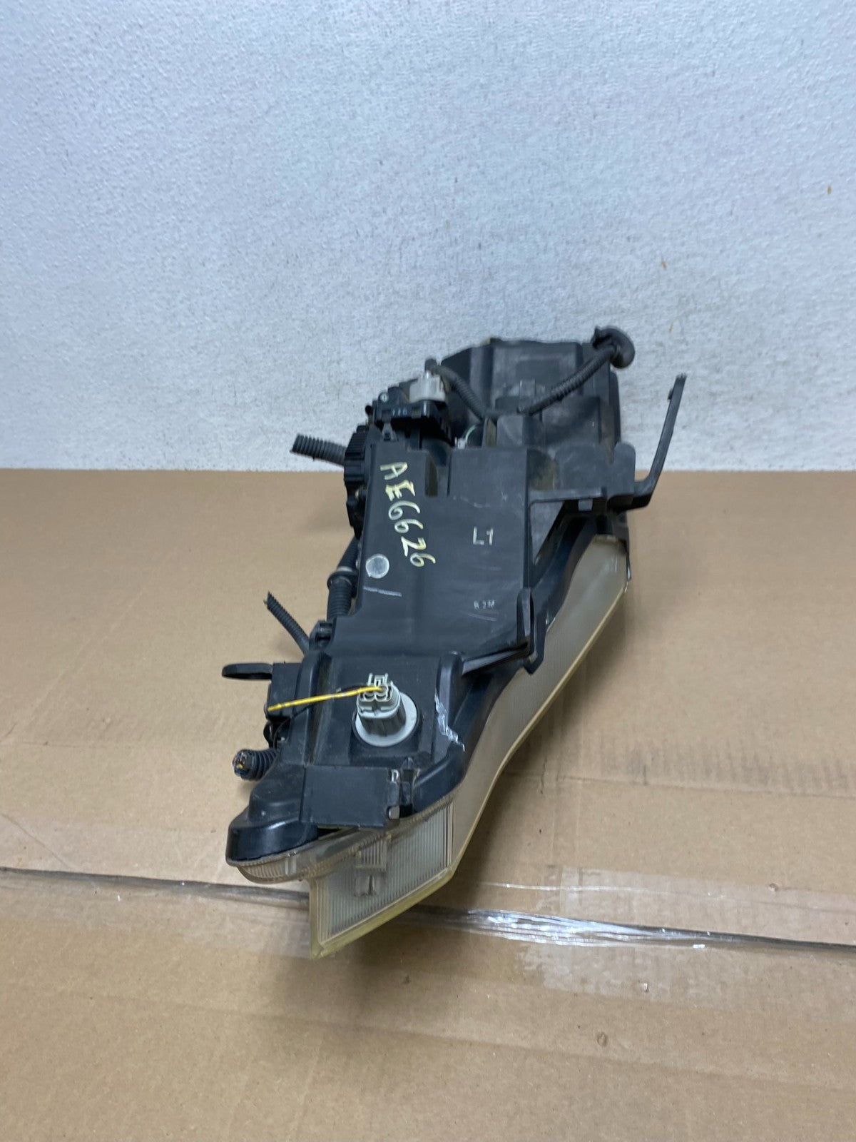2011 to 2014 Nissan Murano Headlight Left Driver LH Side Xenon Hid AE6626 DW6